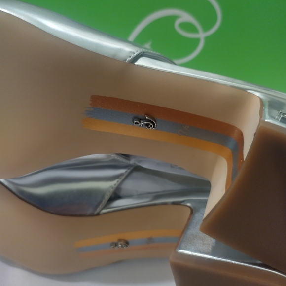 Terra 50MM Patent Leather Slingback Pumps Women's Size 7.5 By Sam Edelman Sliver - Picture 5 of 7